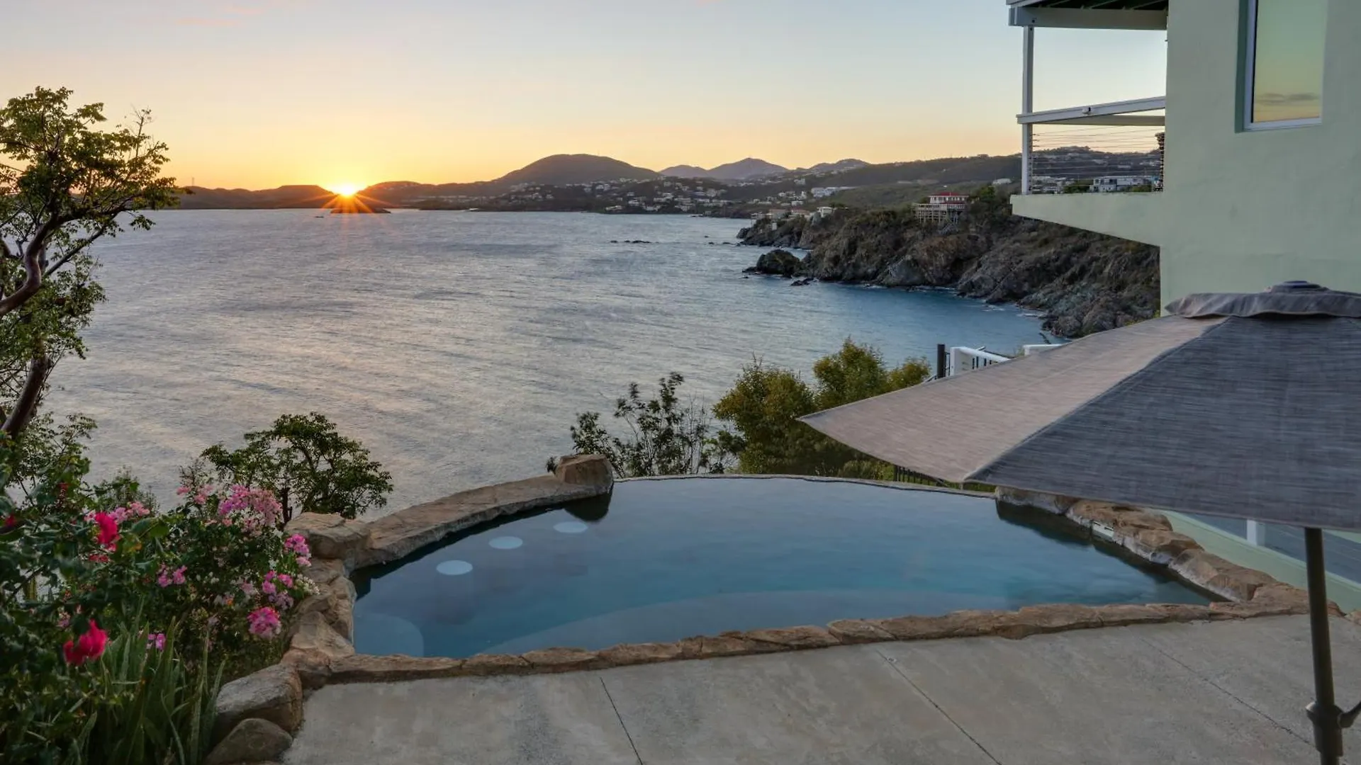 Sea La Vie - Waterfront St Thomas Escape With Pool Βίλα Nazareth