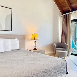 Apartment Sapphire Beachfront Renovated 1200 Sf! - Free Wi-fi, Nazareth