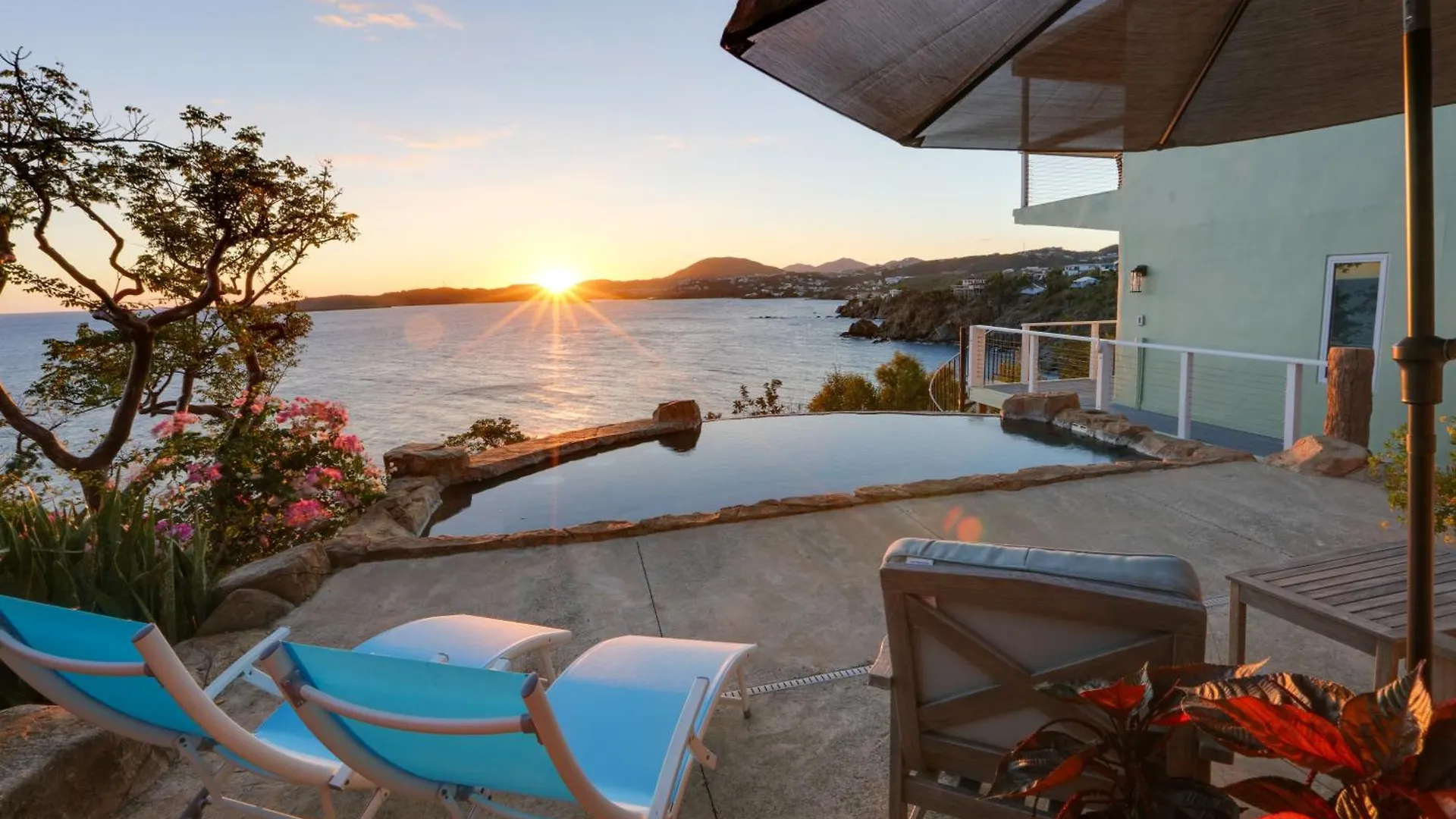 Sea La Vie - Waterfront St Thomas Escape With Pool Villa Nazareth