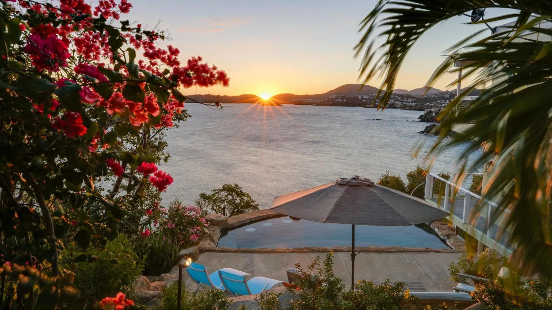 Sea La Vie - Waterfront St Thomas Escape With Pool Villa Nazareth